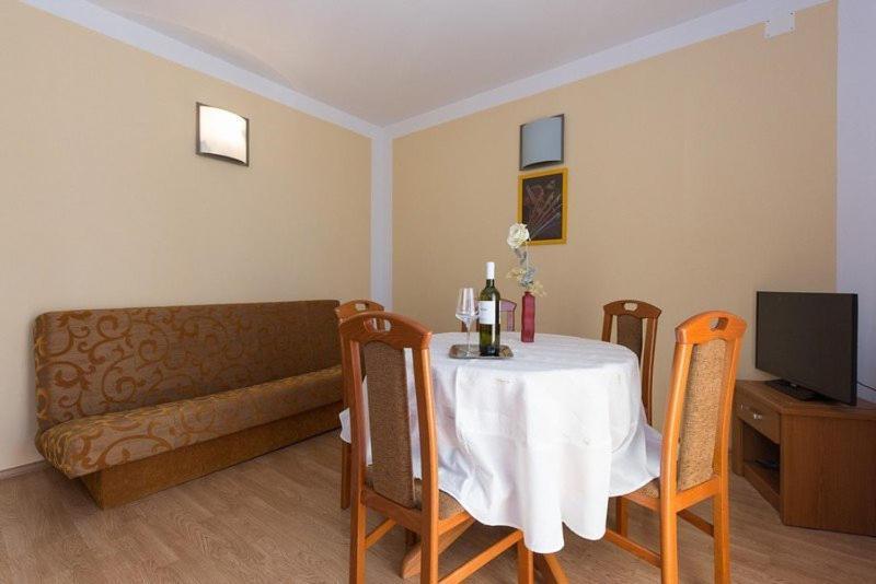 Marija F4 Apartment Đảo Krk Ngoại thất bức ảnh